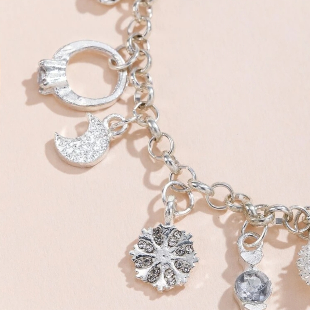Heart and moon charm bracelet - Picture 4 of 4
